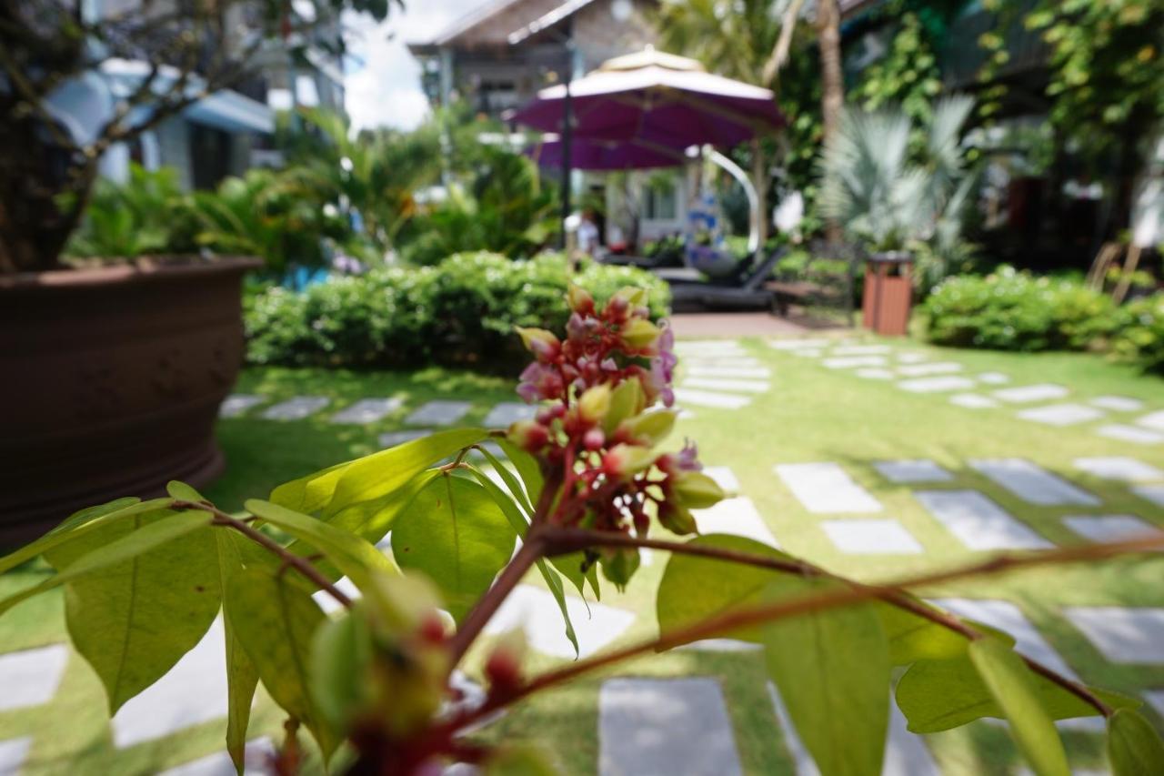 Phu Quoc Hotel Exterior photo